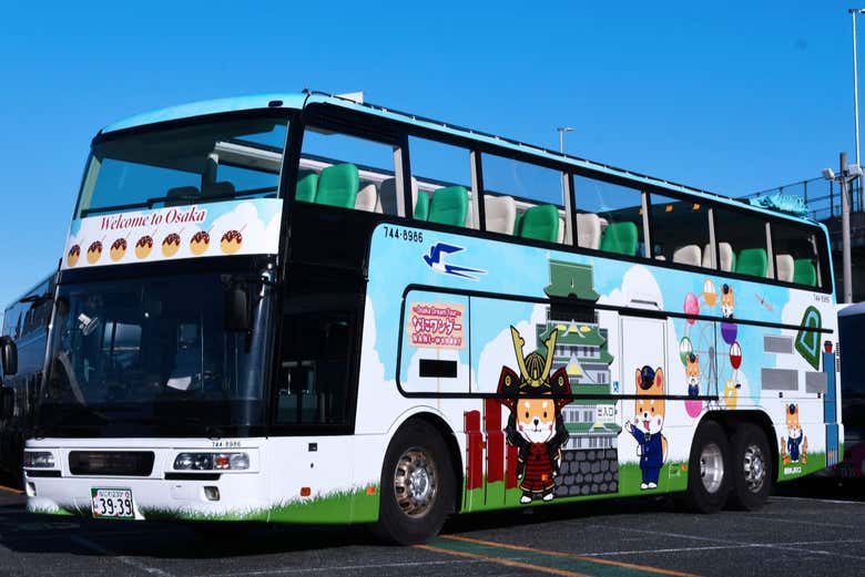 L'un des bus à impériale décapotables