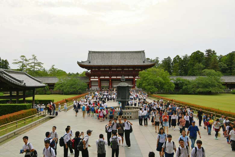 Entrada al templo Todaiji en Nara