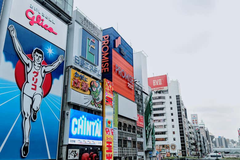 O famoso letreiro da Glico no bairro Dotonbori