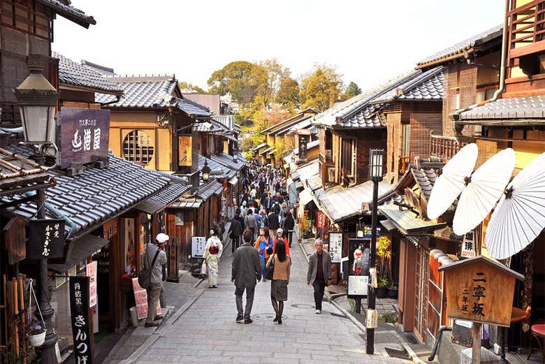 Exploring Kiyomizudera