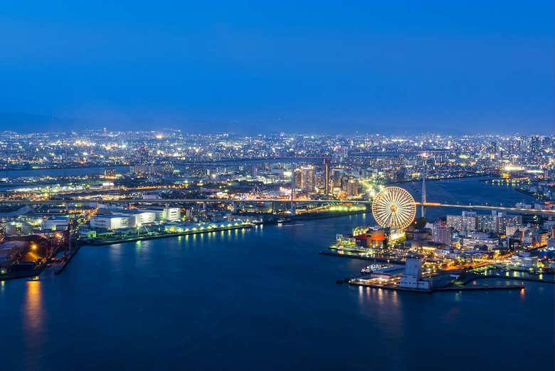 Vue panoramique sur Osaka, la nuit