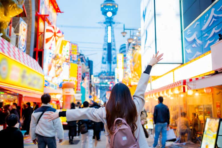 Le quartier de Shinsekai et la tour Tsutenkaku