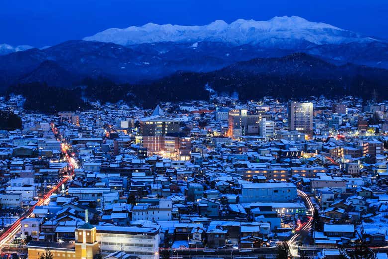 Panoramic nightime views of Takayama