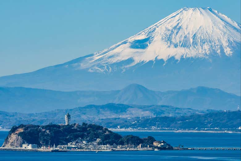 Vista sul Monte Fuji ed Enoshima
