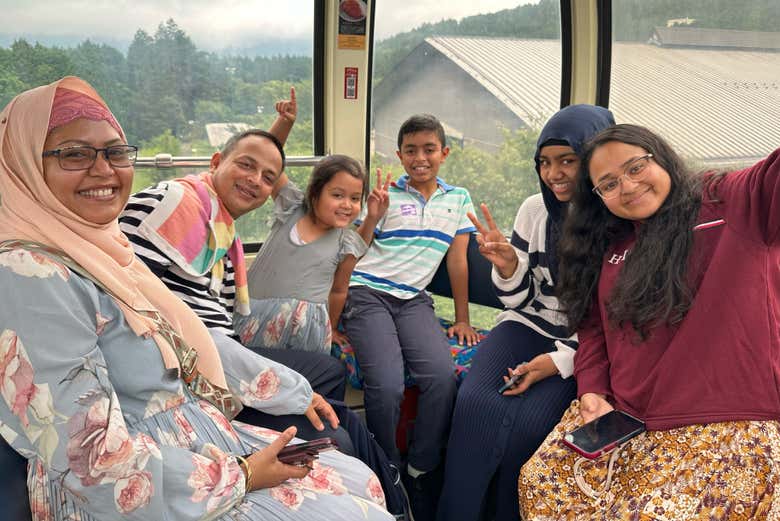 Viajando en el teleférico de Hakone