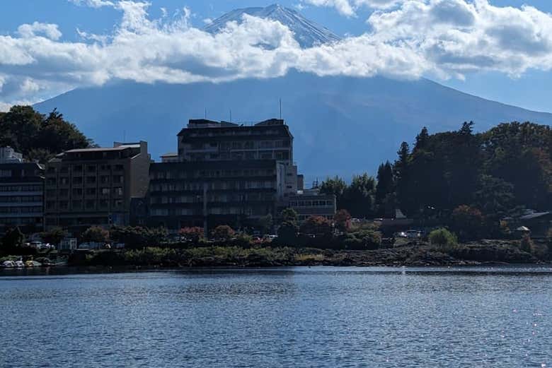 Naviguez sur le lac Kawaguchi