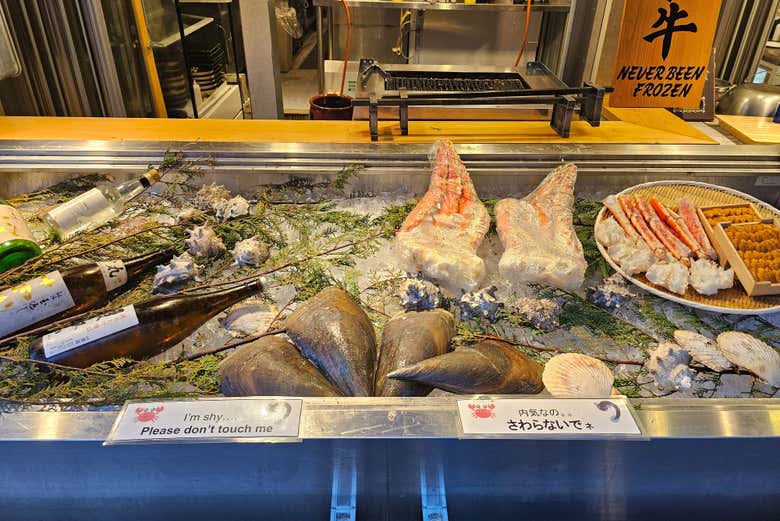 Uno de los puestos del mercado de Tsukiji