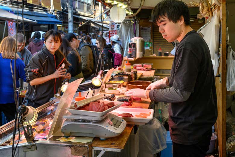 Postos de peixe em Tsukiji