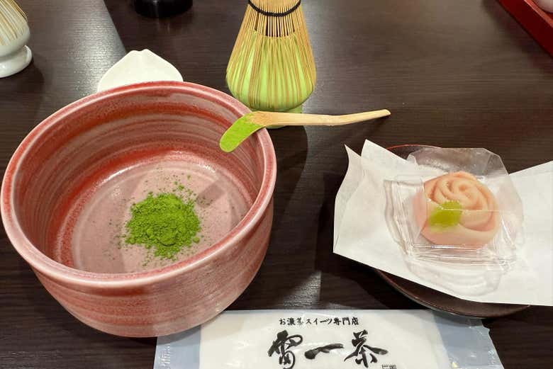 Aprenderemos el paso a paso para preparar matcha