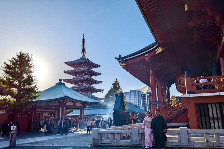 O Templo Meiji foi reconstruído em 1946