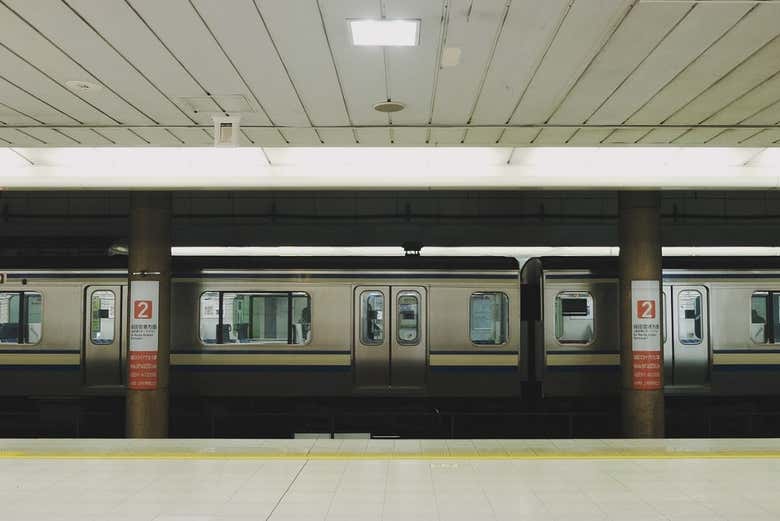 O metrô de Tóquio é a melhor opção para locomover-se pela cidade