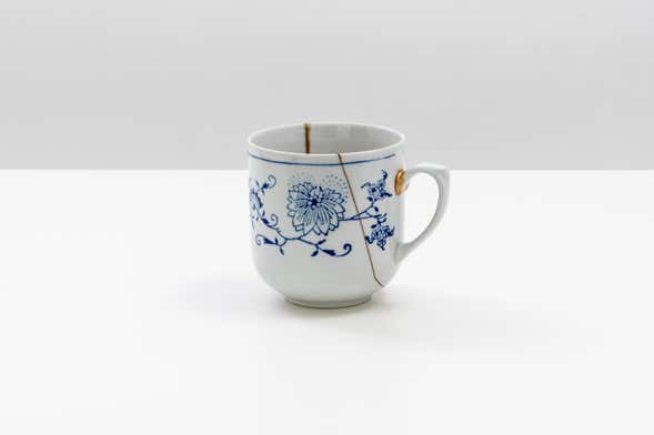 Laboratorio di kintsugi a Tokyo