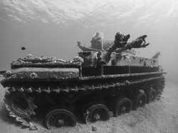 Tanque sumergido en Áqaba