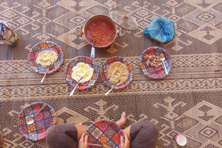 Um delicioso almoço típico jordaniano