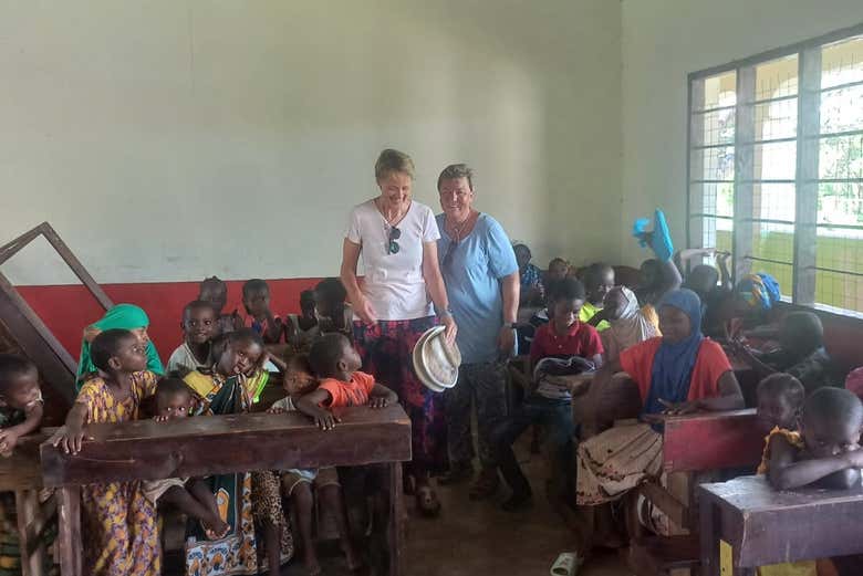 Meet members of the Shirazi people