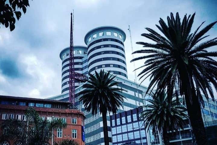Conociendo los rascacielos del centro de Nairobi