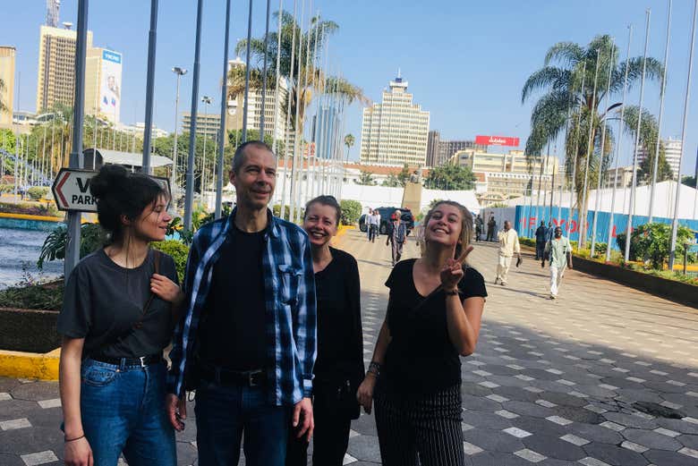 Paseando por la avenida Kenya