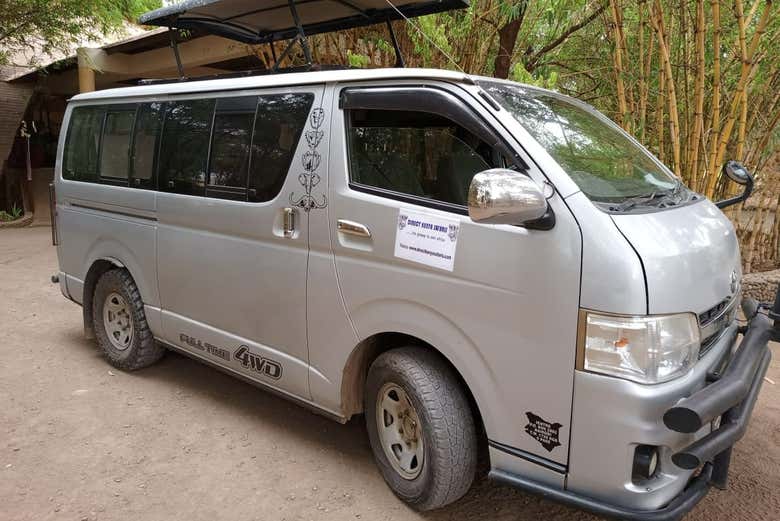 Vehículo listo para el safari