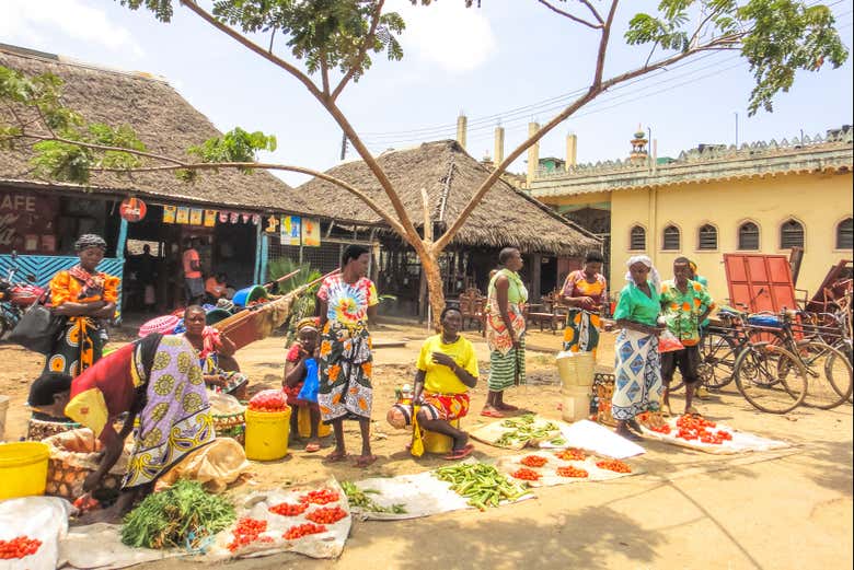 Stroll through the buslting market stalls