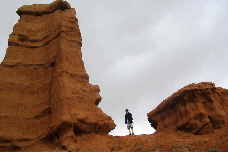 Entre las formaciones rocosas del cañón de Konorchek