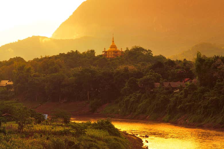 Atardecer sobre el Mekong