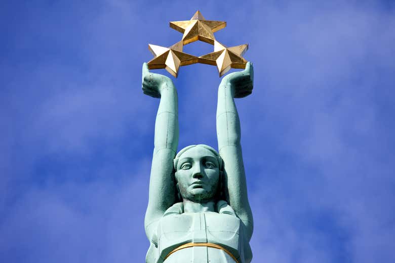 Marvel at the details on the Freedom Monument