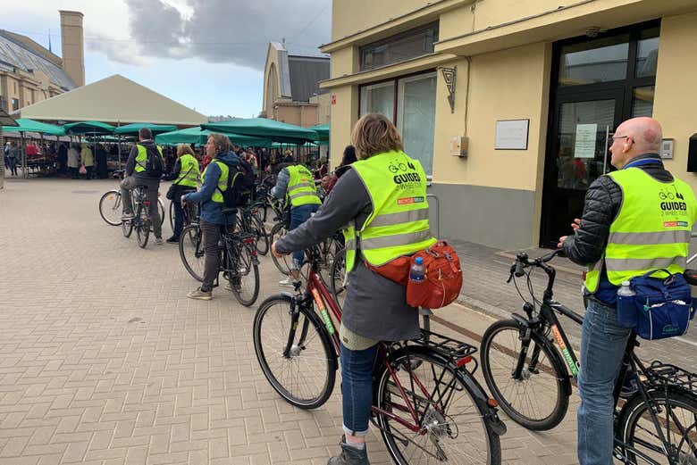 Cycle through the Central Market