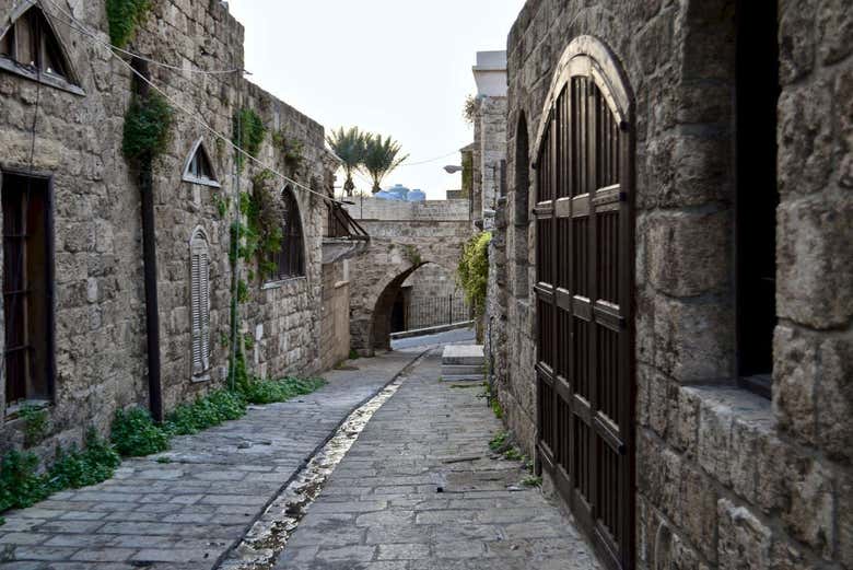 Explorer Byblos