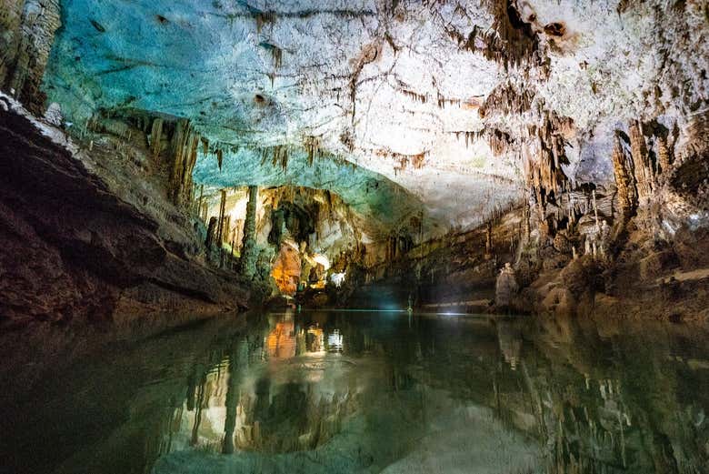 Admirez la grotte de Jeita
