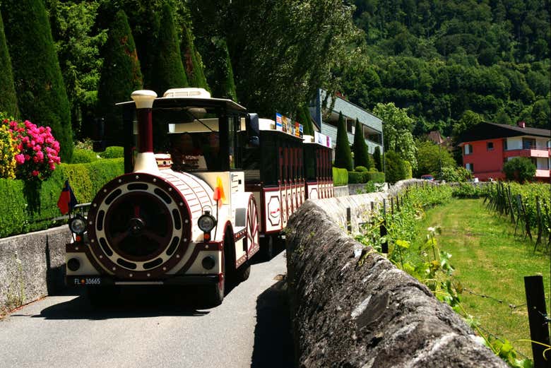 Le train touristique à travers Vaduz