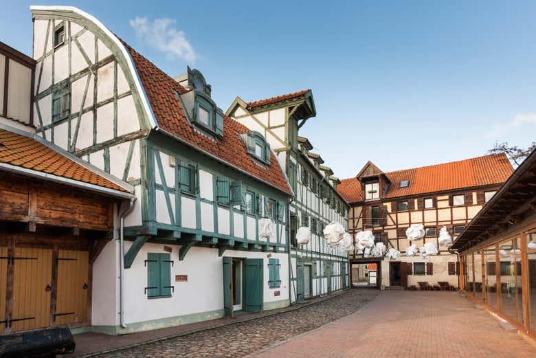 Los tradicionales edificios en Klaipėda con entramado de madera