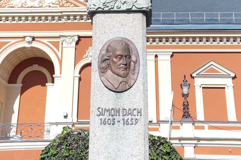 Monumento a Simon Dach