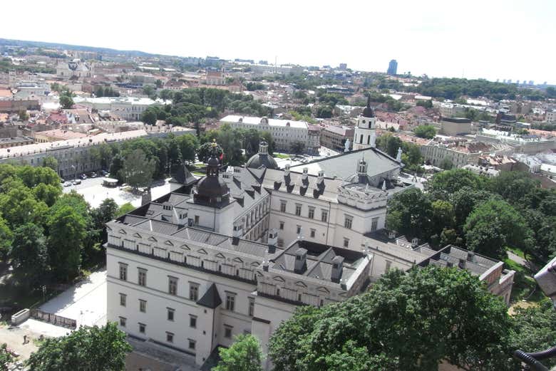 Admire the Palace of the Grand Dukes of Lithuania