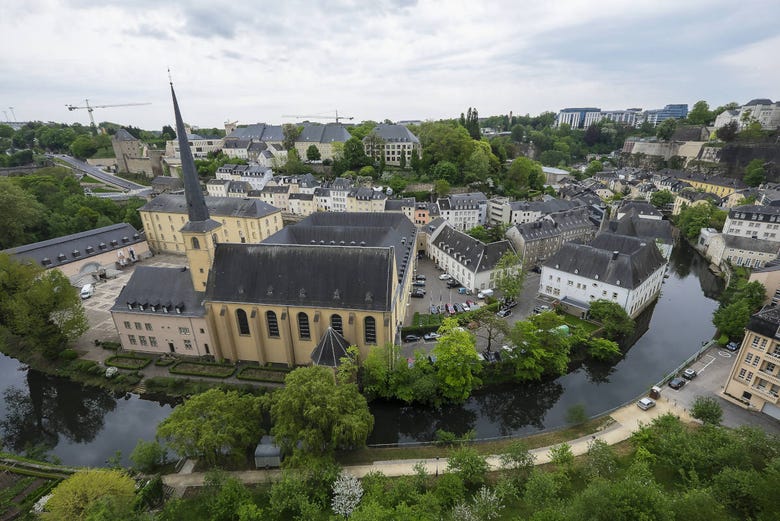 Panorámica de Luxemburgo desde el Camino de la Cornisa