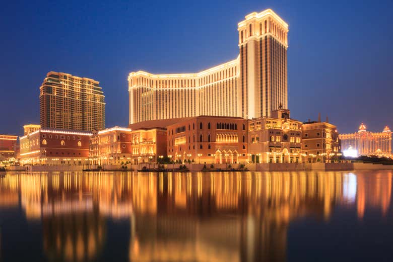 The Venetian Macao Hotel lit up at night