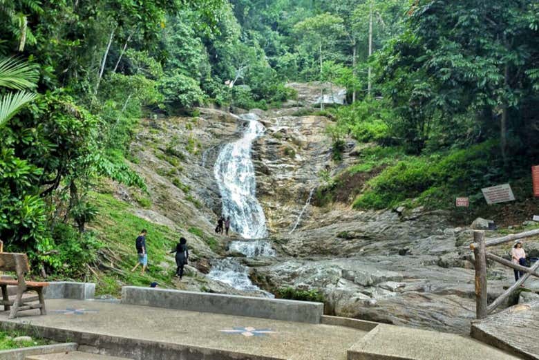 Cascada Lata Iskandar