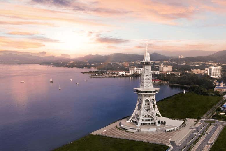 ¿Estáis listos para admirar el paisaje desde la Torre Maha?