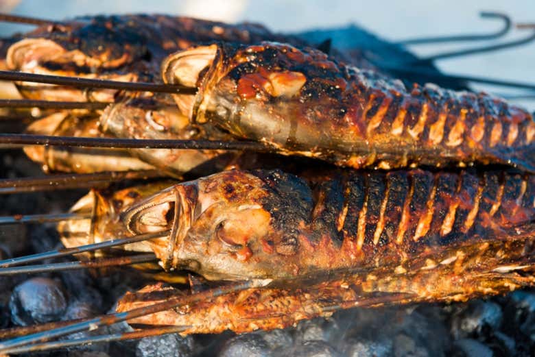Barbecued fish