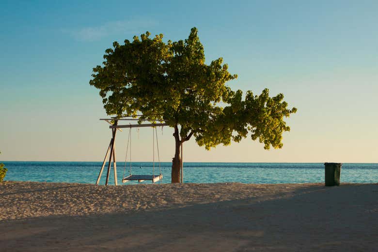 Visiting Gulhi Island