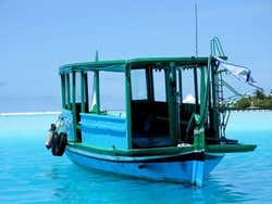 Barco de pesca típico de Maldivas