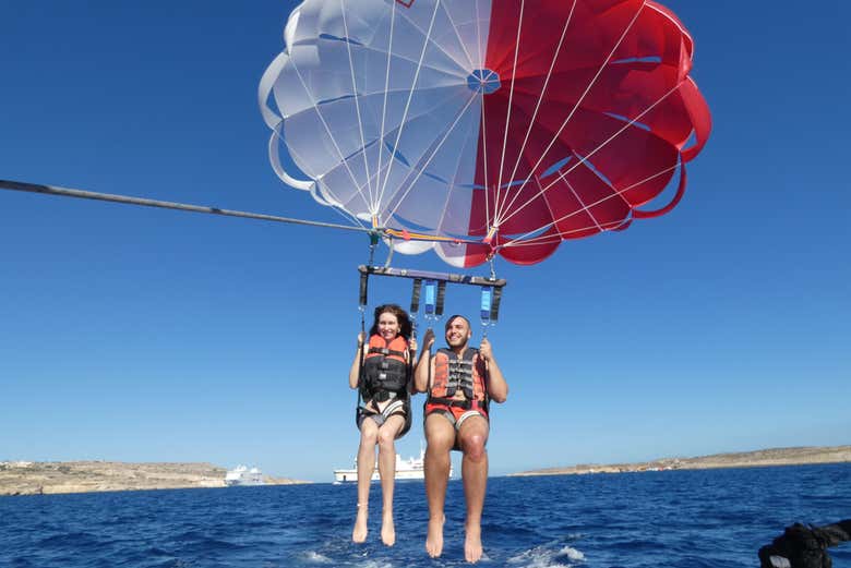 Ascendiendo poco a poco sobre la Laguna Azul