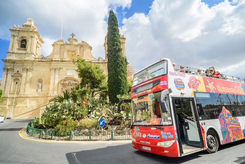 Autobús turístico de Malta 