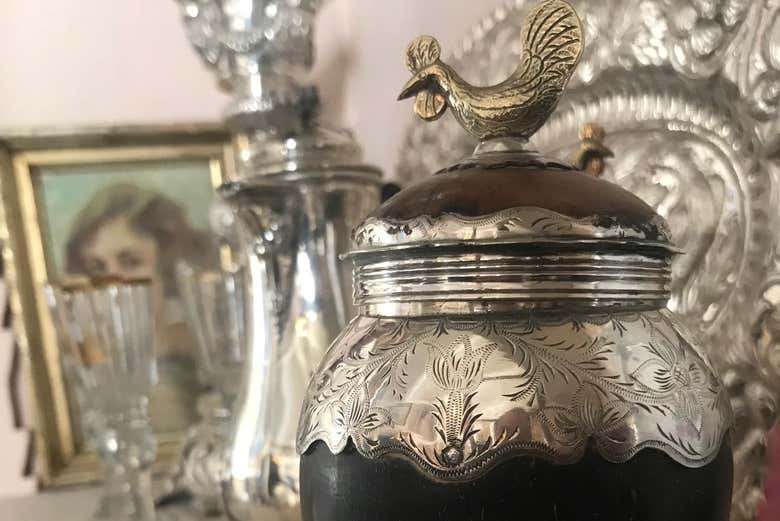 Decorazione di un'urna