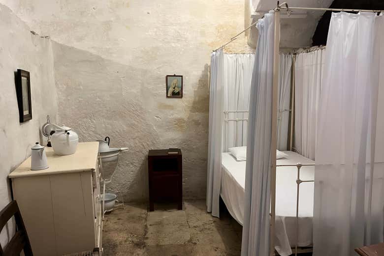 Antigo quarto do museu Mysterium Fidei