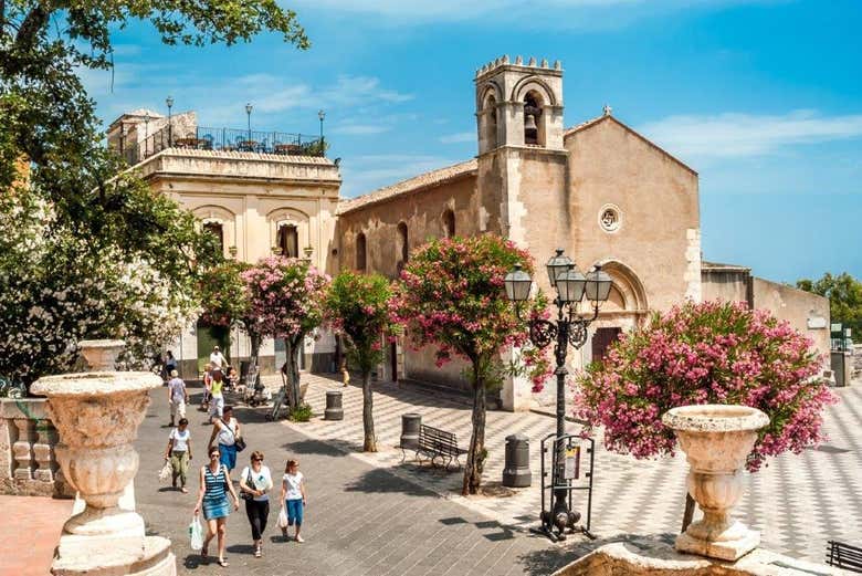 Recoriendo las encantadoras calles de Taormina