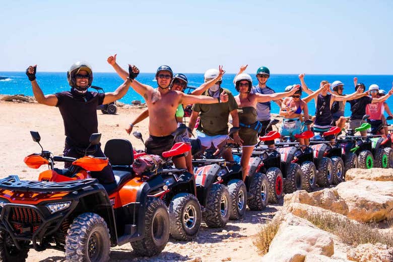 Listos para empezar el tour en quad por Mellieħa