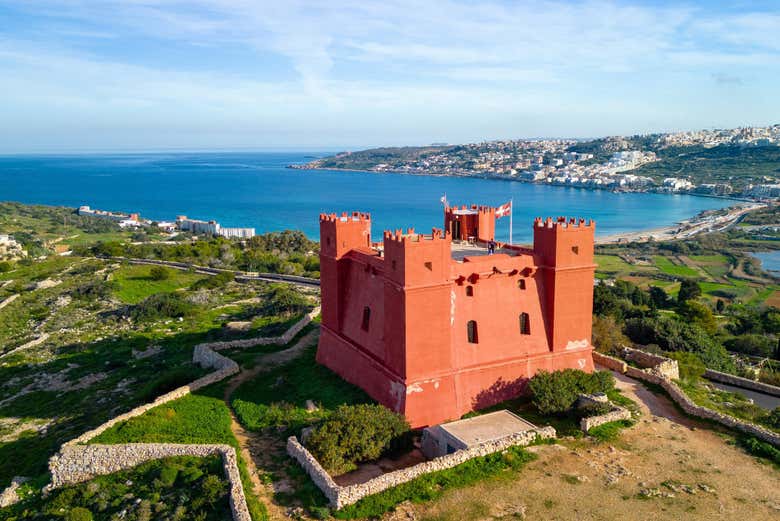 A Torre Vermelha de Malta