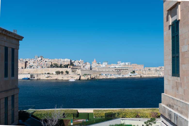 Join us on this beginner's scuba diving experience in Malta