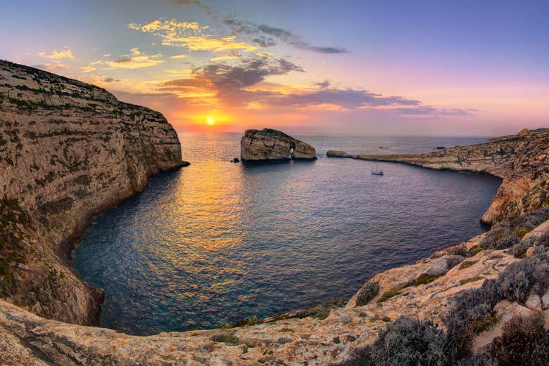 Atardecer en la bahía de Dwerja