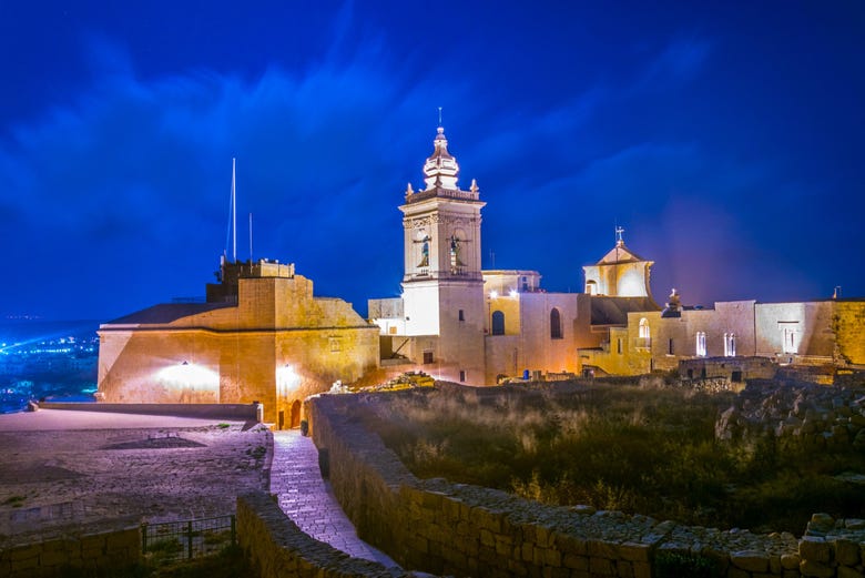 Ciudadela de Gozo al caer la noche